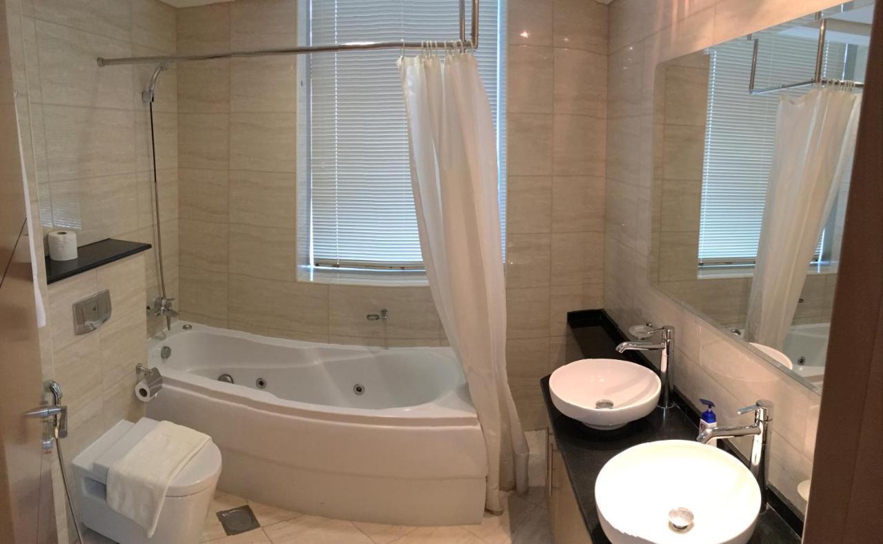 דובאי Espace Holiday Homes - Ocean Heights 14 מראה חיצוני תמונה